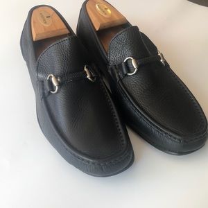 Size 9 men’s Sandino leather loafers